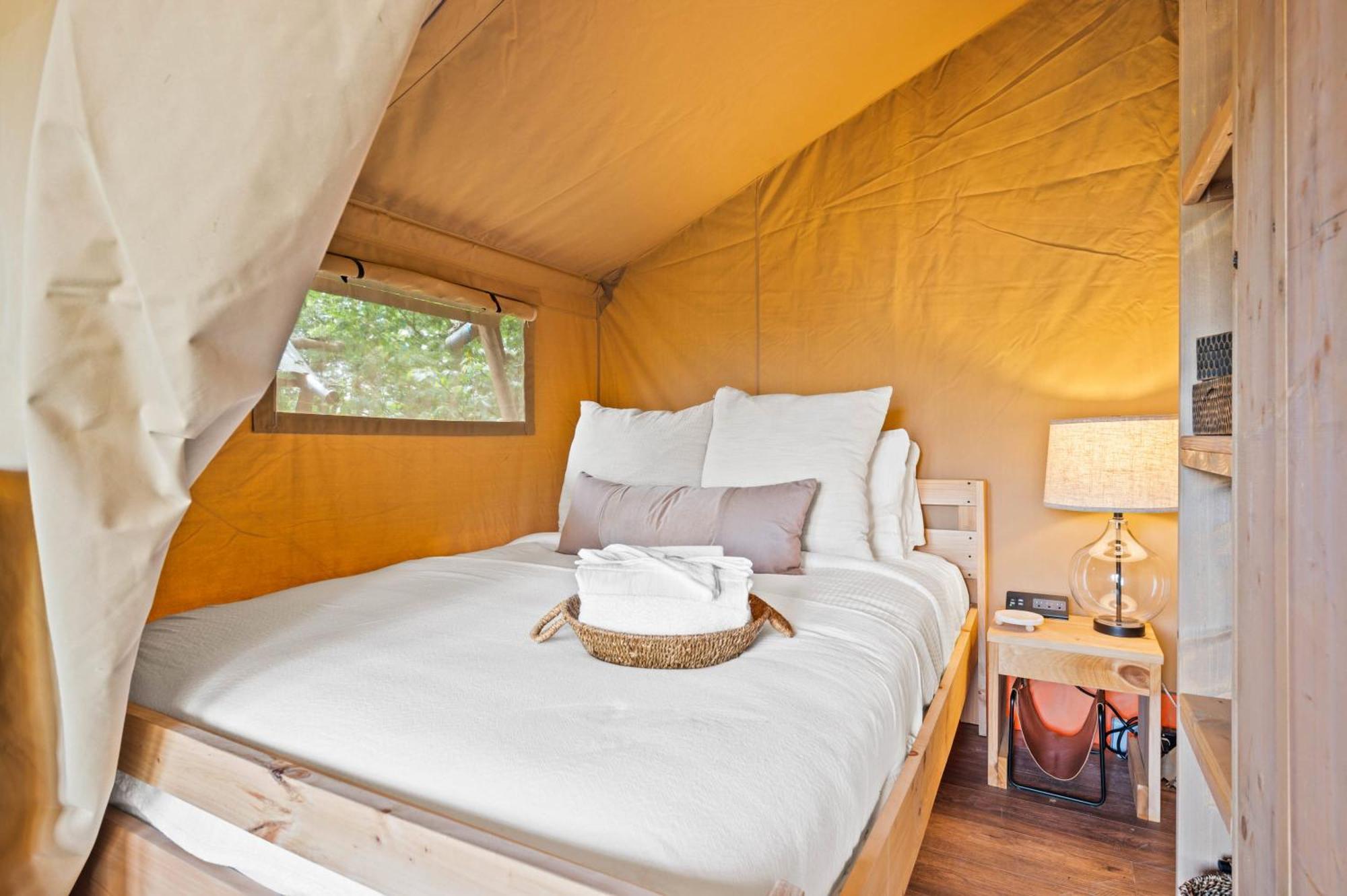 The Lodges At Eden Reserve - Safari Tents Williamstown Bagian luar foto