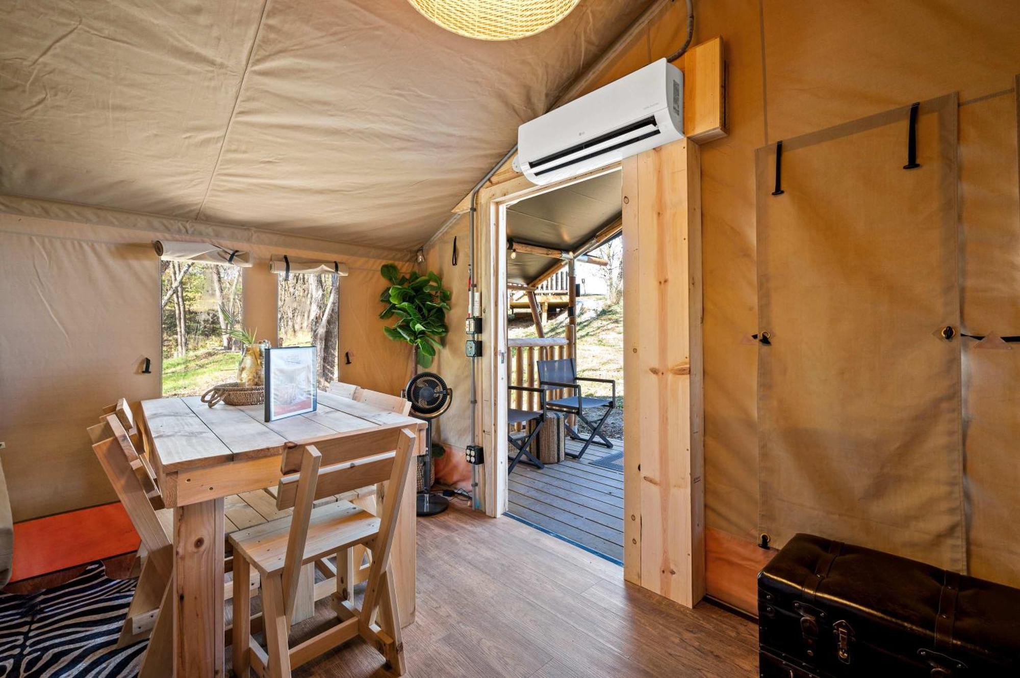 The Lodges At Eden Reserve - Safari Tents Williamstown Bagian luar foto
